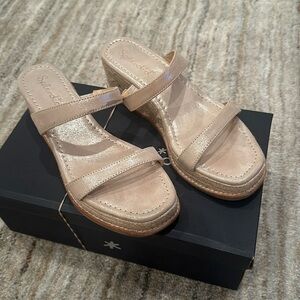 Super cute Splendid sandals